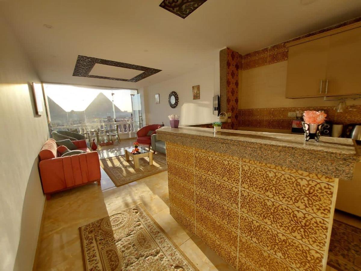 Full Pyramids View Apartment With Balcony For 8 P Kafret el-Gabal Exteriér fotografie