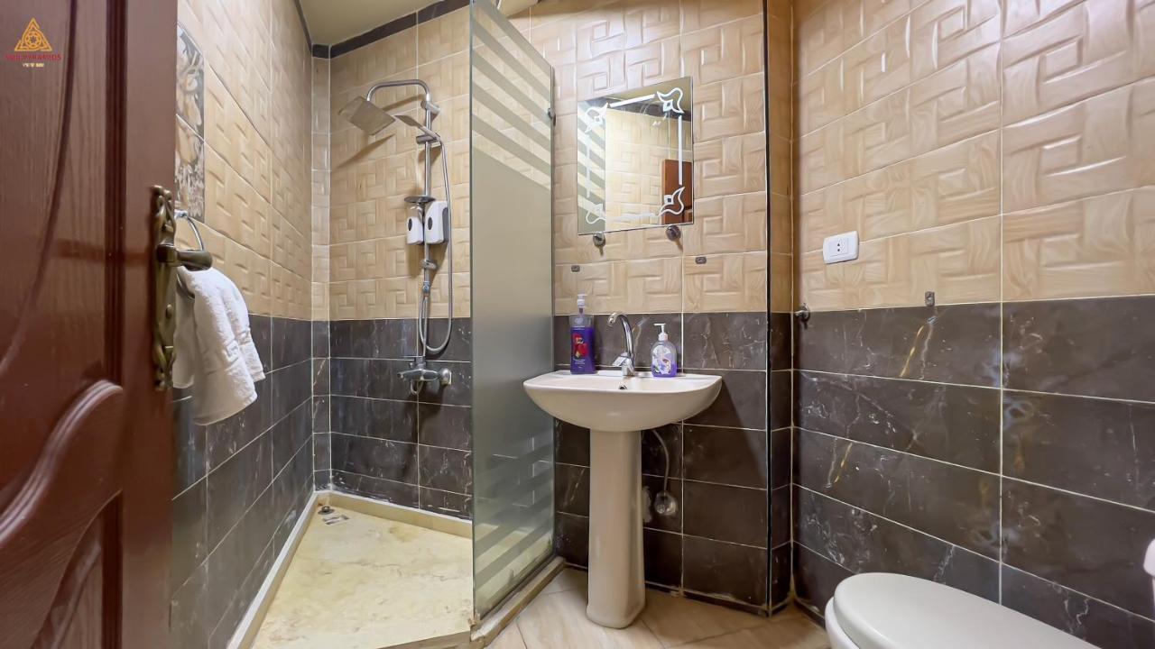 Full Pyramids View Apartment With Balcony For 8 P Kafret el-Gabal Exteriér fotografie