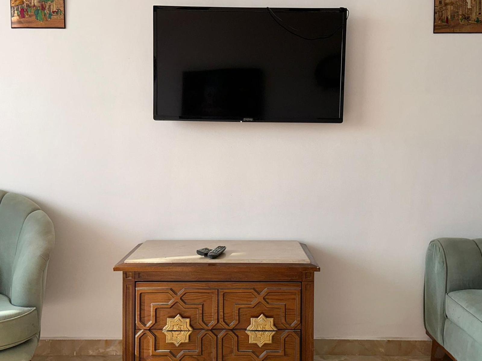 Full Pyramids View Apartment With Balcony For 8 P Kafret el-Gabal Exteriér fotografie