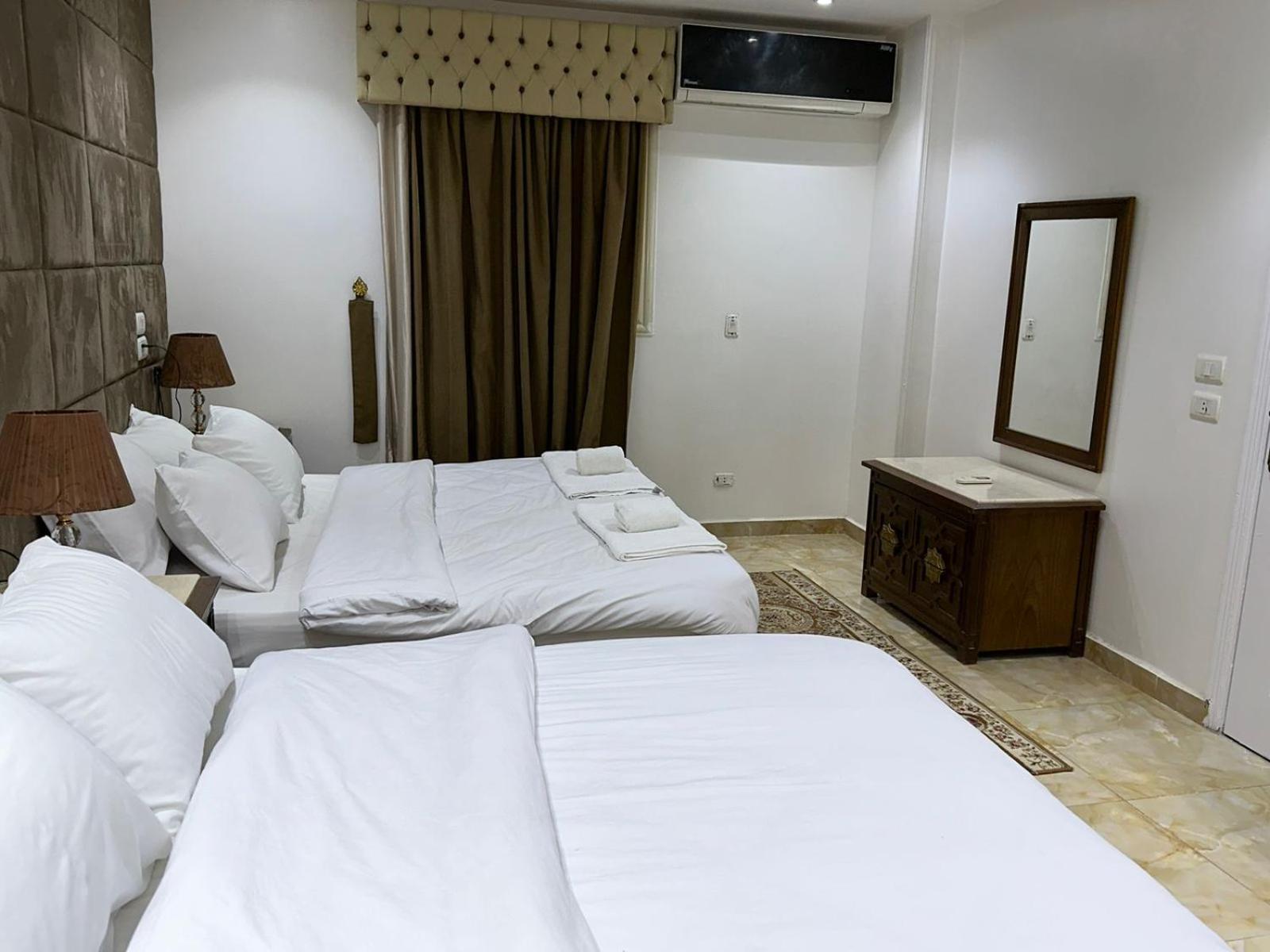 Full Pyramids View Apartment With Balcony For 8 P Kafret el-Gabal Exteriér fotografie