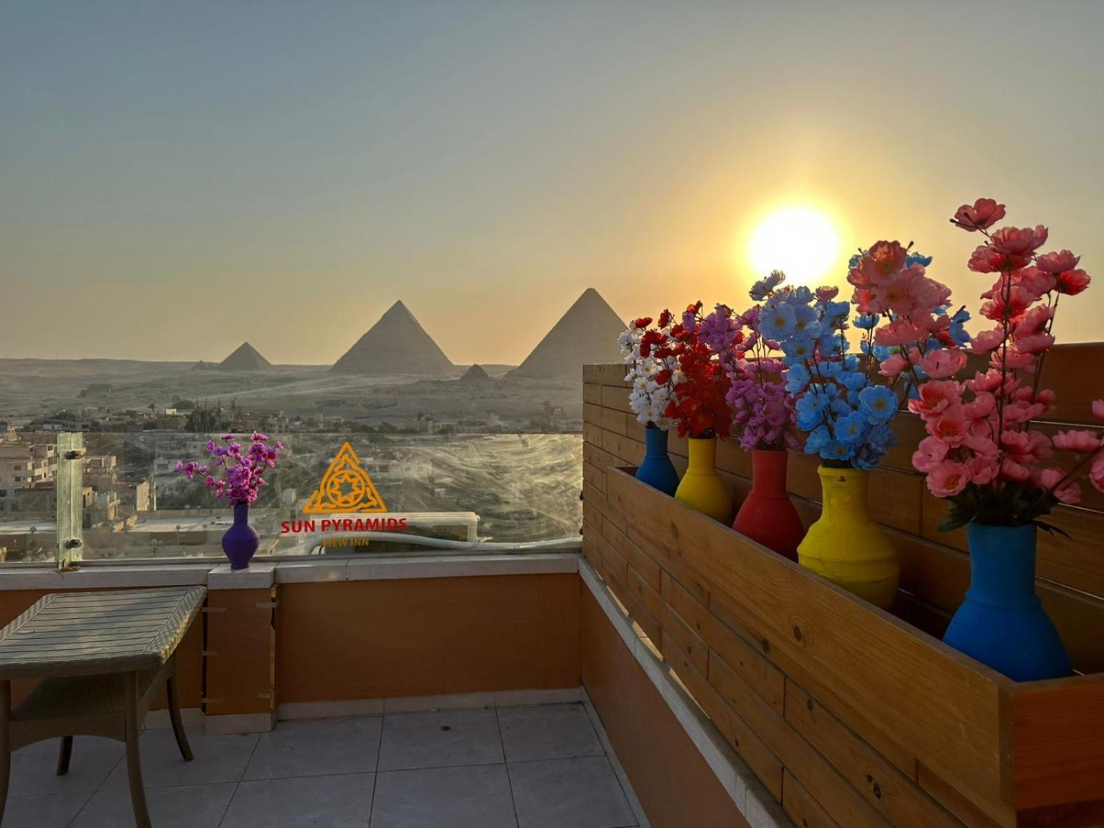 Full Pyramids View Apartment With Balcony For 8 P Kafret el-Gabal Exteriér fotografie