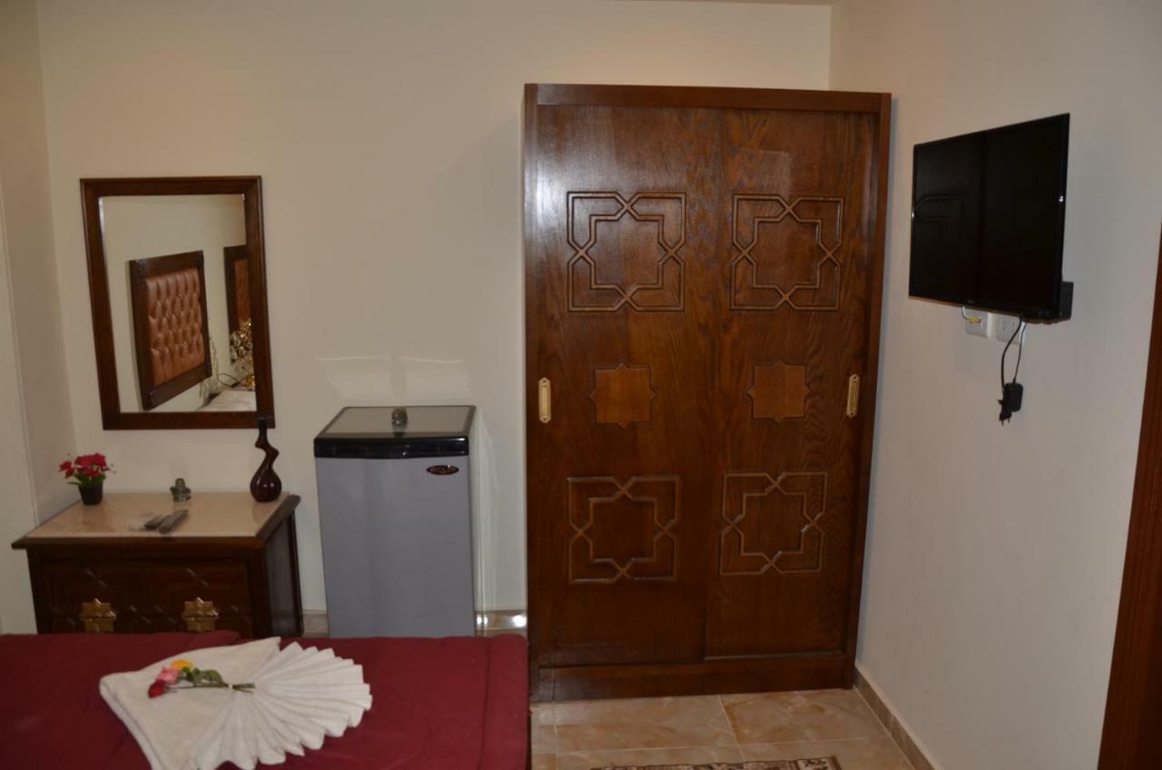 Full Pyramids View Apartment With Balcony For 8 P Kafret el-Gabal Exteriér fotografie